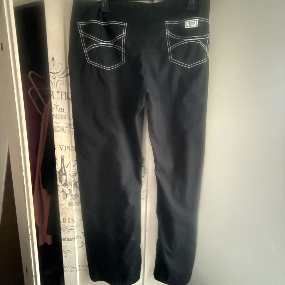 Very Gently Preowned Blue Sky Shelby Black/White Skinny Scrub Set - Picture 6 of 14